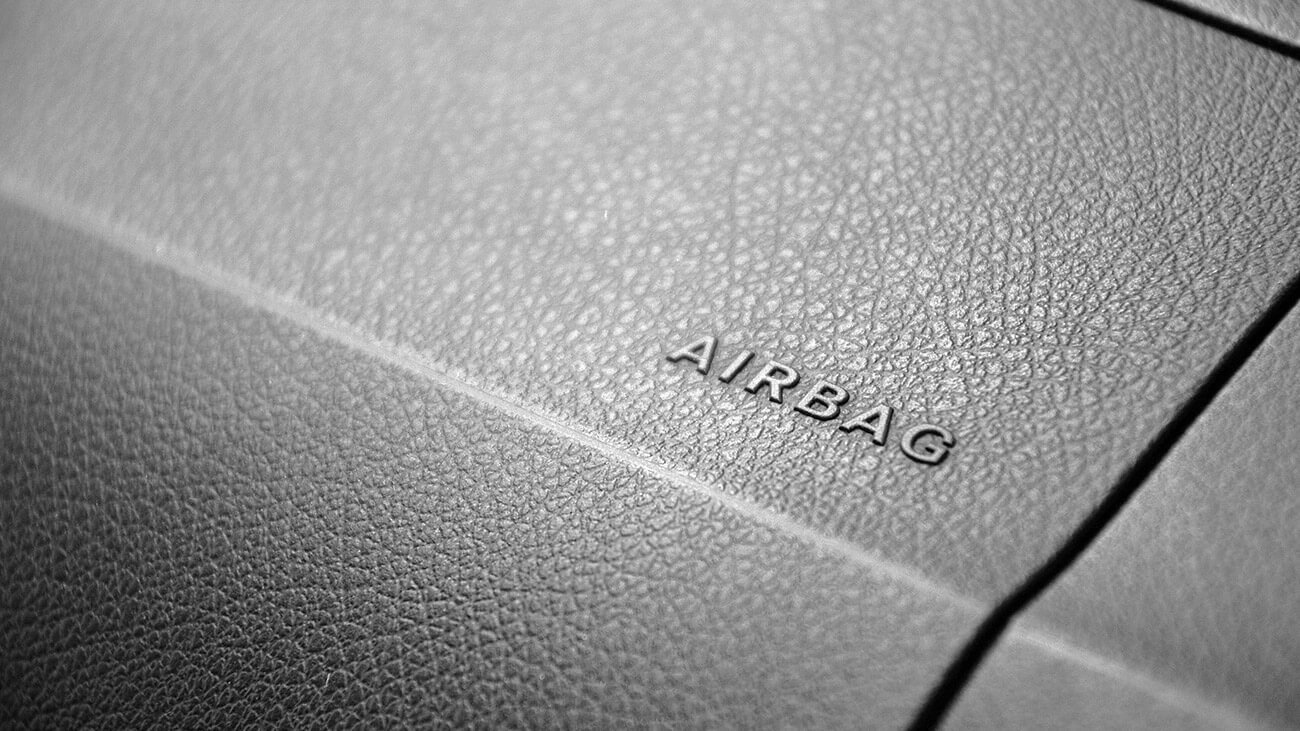 Pohľad zblízka na airbag vo vozidle